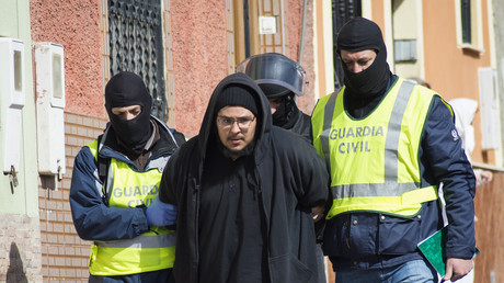 Arrestation d'un individu suspecté d'être un recruteur de Daesh en février 2015 à Melilla, l'autre enclave espagnole au Maroc, 