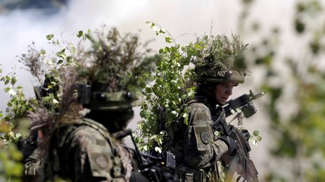 Des soldats polonais participent à l'opération «Saber Strike» de l'OTAN en Lettonie en juin 2016
