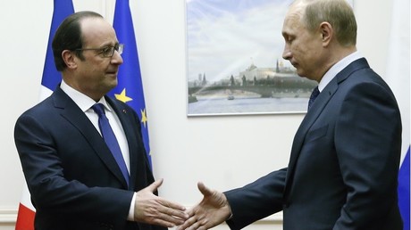 Après les attentats du 13 novembre à Paris, la France semblait se rapprocher de la Russie pour combattre Daesh en Syrie. Un an plus tard, pourtant, rien n'a beaucoup changé.