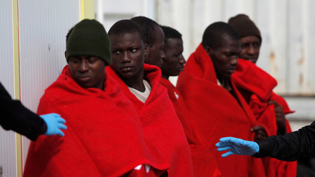 Un canot de migrants chavire en Méditerranée : sept morts et une centaine de disparus selon MSF