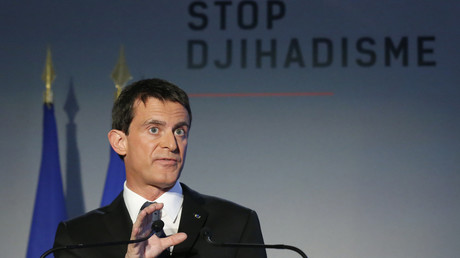 Manuel Valls donne un discours dans le cadre de la campagne 