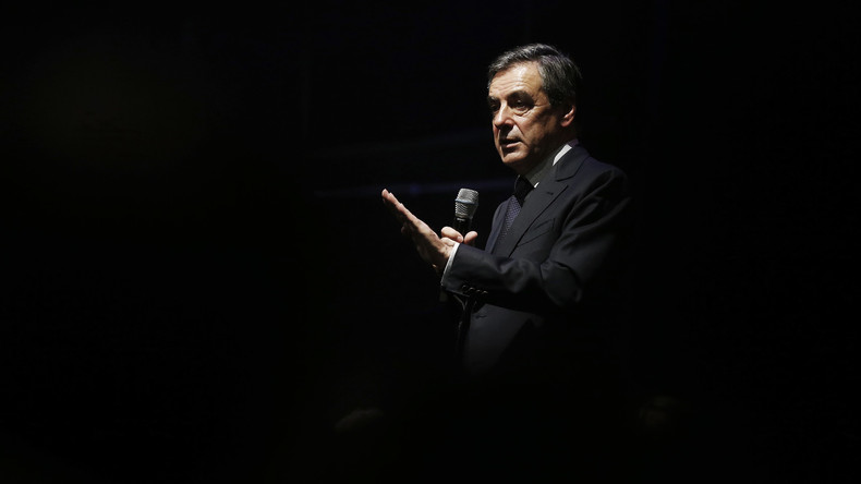 Fillon veut «reprendre les privatisations» d'entreprises