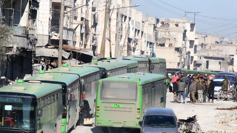 Croix-Rouge : les premières étapes de l'évacuation d'Alep-Est se sont déroulées «sans encombre»