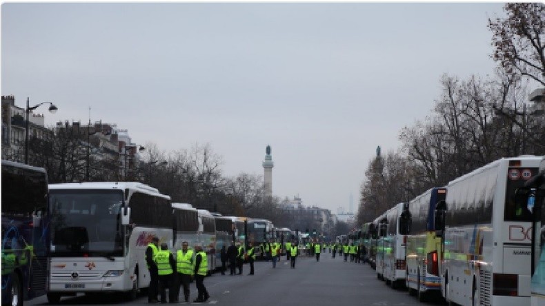 Opération escargot des autocars sur le périphérique parisien (PHOTOS, VIDEO)