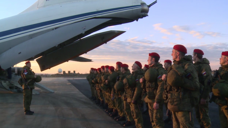 Un bataillon de police russe débarque en Syrie pour assurer la protection du personnel humanitaire