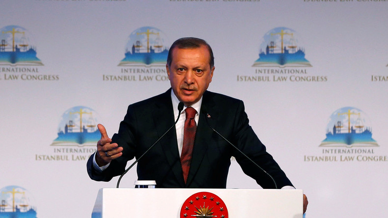Erdogan veut «jouer cartes sur table» et accuse les Etats-Unis de soutenir Daesh