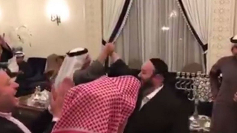 Miracle de Hanoucca ? Musulmans et juifs dansent ensemble au Bahreïn