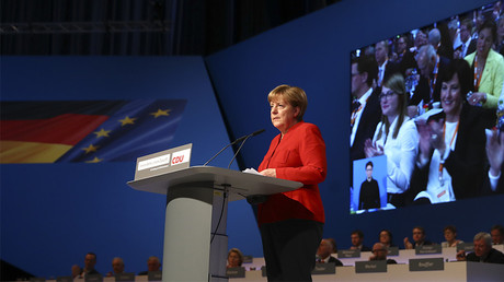Angela Merkel appelle à l'interdiction du voile intégral en Allemagne, «partout où c'est possible»