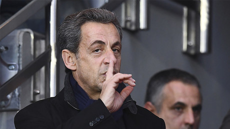 En pleine primaire, Nicolas Sarkozy a fait jouer son immunité afin d'éviter de répondre au juge
