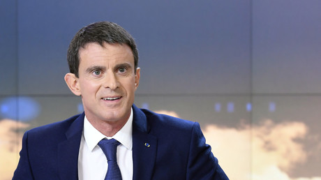 Manuel Valls veut supprimer le 49.3, les politiques s'étranglent