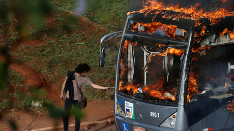 Stratégie du choc : le Brésil gèle ses dépenses dans l'éducation et les soins de santé pour 20 ans