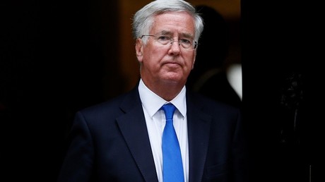 Michael Fallon confirme l'utilisation de bombes britanniques par l'Arabie saoudite au Yémen