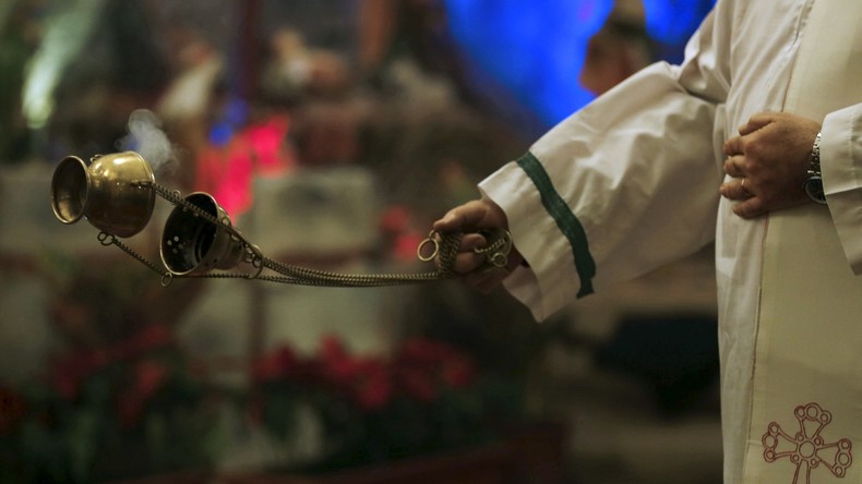 Orgies, sex toys, proxénétisme : un prêtre catholique italien accusé de mener une vie peu orthodoxe