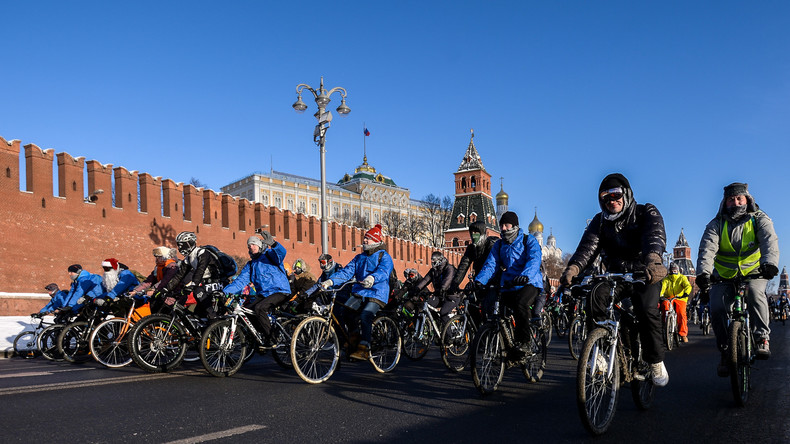 -27°C? Même pas froid ! Des centaines de cyclistes bravent les basses températures à Moscou (PHOTOS)