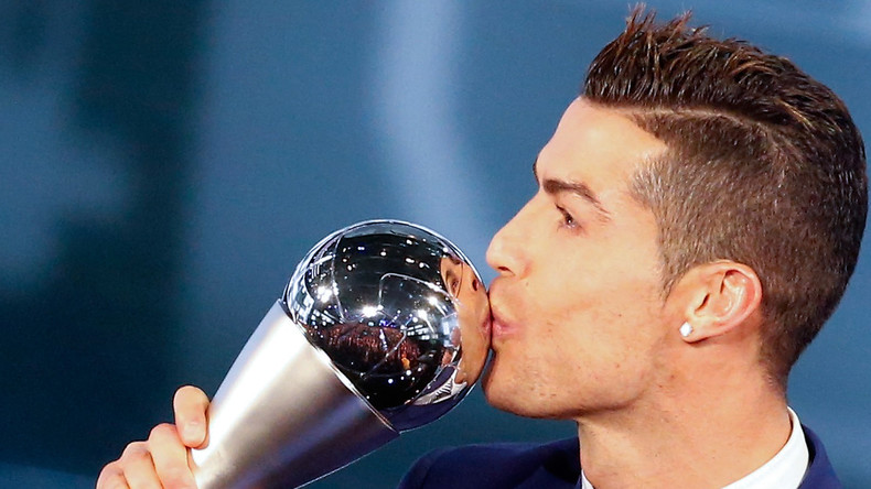 Cristiano Ronaldo : «Le trophée du meilleur joueur Fifa est exempté de taxes !»