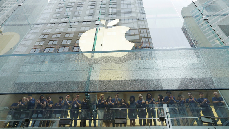 «L'ère Apple est close» croit savoir le premier actionnaire de Facebook (VIDEO)