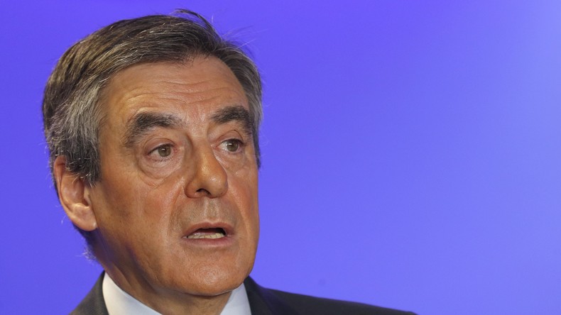 Fillon ne reviendra pas sur le non-cumul des mandats