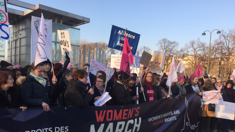 Paris : «Marche des femmes» contre Donald Trump (IMAGES)