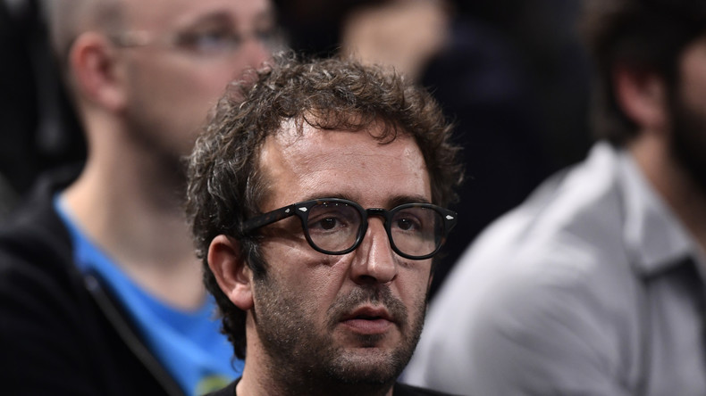 Clash devant le QG de Hamon : quand Cyrille Eldin menace une journaliste de Quotidien (VIDEO)
