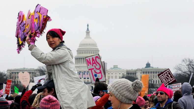 Sénateur américain : les manifestations anti-Trump ne sont «que du spectacle»
