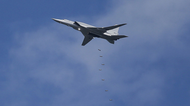 Syrie : des bombardiers russes à longue portée frappent Daesh près de Deir ez-Zor (VIDEO)
