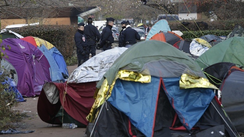 750 000 euros en moins d’un an : un réseau de passeurs sri-lankais démantelé en région parisienne