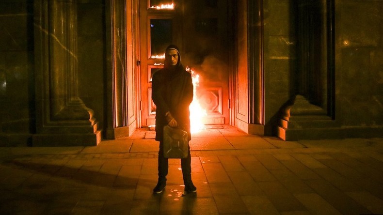 L'artiste russe controversé Piotr Pavlensky souhaite demander l'asile politique en France