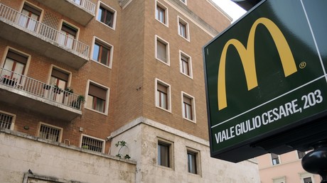 Vatican : un McDonald's ouvre ses portes malgré l'opposition de certains cardinaux
