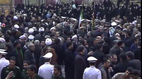 Iran : des centaines de milliers de personnes aux funérailles de Rafsandjani