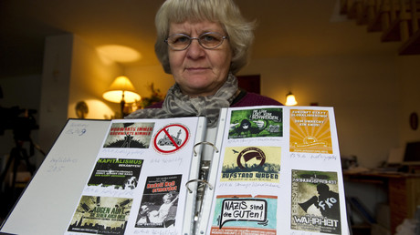 Allemagne : une mamie activiste chasse les graffitis néo-nazis dans les rues de Berlin