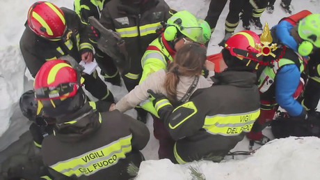 Italie : trois nouveaux survivants extirpés de l'hôtel détruit par une avalanche