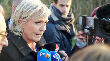  Refoulée au camp de Grande-Synthe, Marine Le Pen dénonce la «folle politique d'immigration»