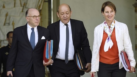 Bernard Cazeneuve, Jean-Yves Le Drian et Ségolène Royal soupçonnés d'irrégularités budgétaires