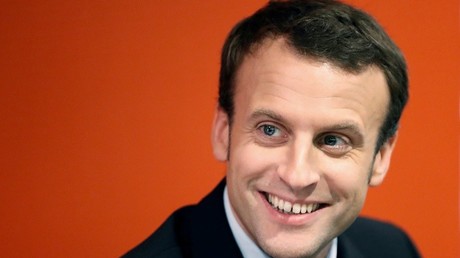 En leur offrant un pass culturel de 500 euros, Emmanuel Macron veut séduire les jeunes 