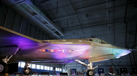 Le F-35 passe plus de temps au hangar que dans les airs