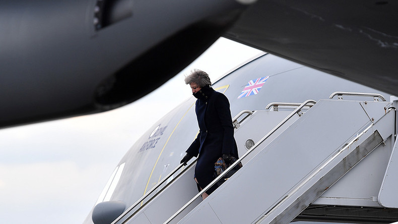 «Cible volante ?» : le vol de Theresa May a été observé sur l’application Flightradar24
