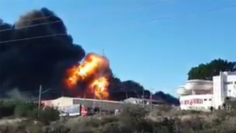 Espagne : explosion et incendie dans une zone industrielle près de Valence (VIDEO)