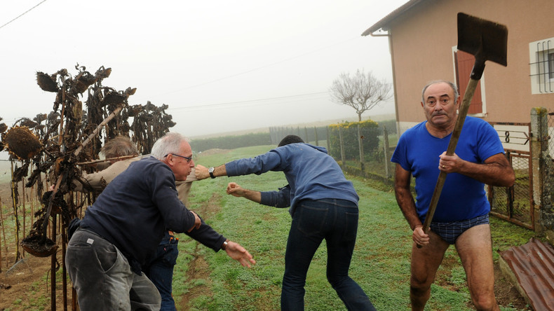 L'«agriculteur en slip» jugé après avoir chassé des militants écologistes de sa propriété