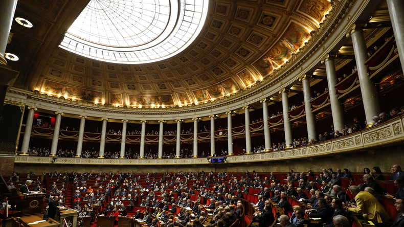 Un député PS apprend par des journalistes que son assistant fait du lobbying dans son dos (VIDEO)