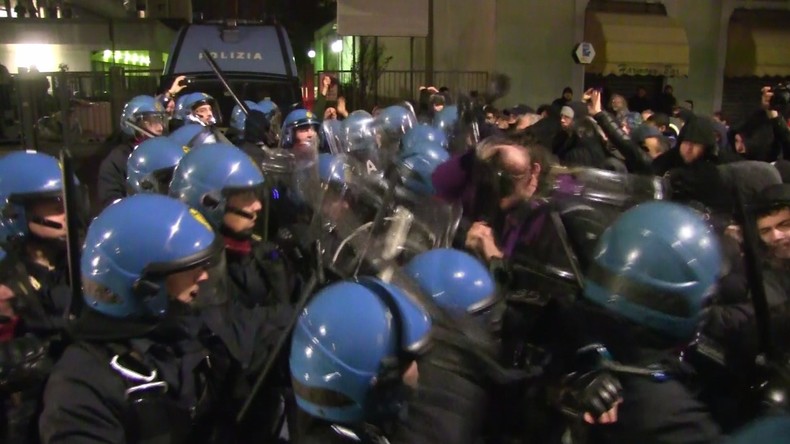 Milan : violents heurts entre antifascistes et la police (VIDEO)