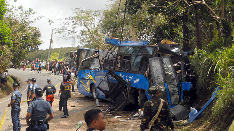 Accident d'autocar aux Philippines : au moins 14 morts et de nombreux blessés
