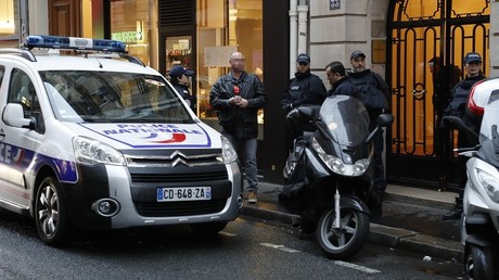 Attaque au couteau devant le Louvre : le suspect identifié serait un Egyptien de 29 ans