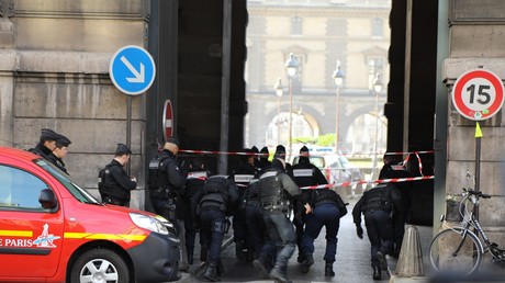L'assaillant du Louvre «formellement identifié» comme étant Abdallah El-Hamahmy
