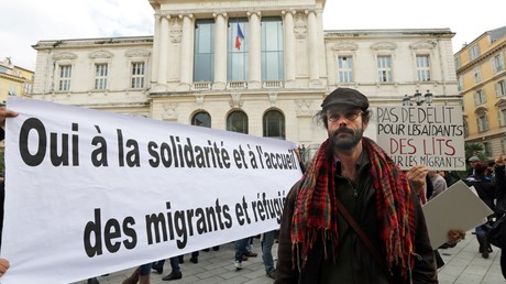 Aide aux migrants : l'agriculteur Cédric Herrou condamné à 3 000 euros d'amende avec sursis