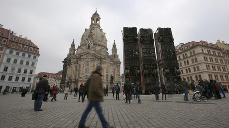 Dresde : un monument consacré à Alep suscite la controverse et des manifestations (VIDEOS)