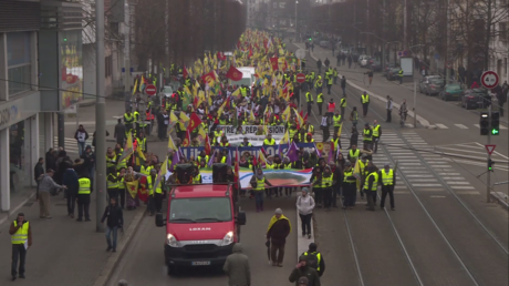 15 000 Kurdes de différentes parties d’Europe défilent à Strasbourg réclamant la libération d'Öcalan