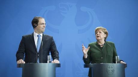 Le Premier ministre tunisien Youssef Chahed et la chancelière allemande Angela Merkel.