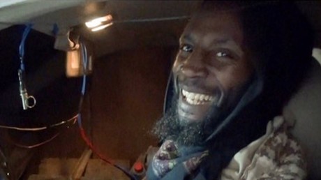 Après avoir touché une compensation après son passage à Guantanamo, il finit kamikaze pour Daesh