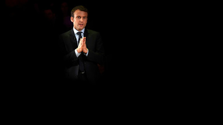 Macron sort du flou et dévoile les contours budgétaires de son projet