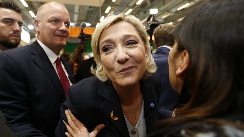 Entre soutiens et opposants, Marine Le Pen poursuit sa tournée dans le sud de la France